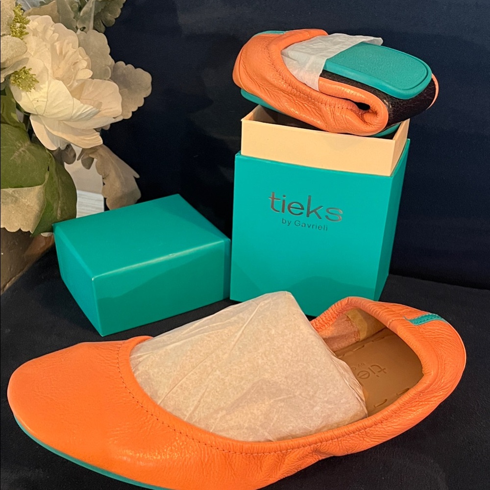 Tieks Coral Leather Loafers